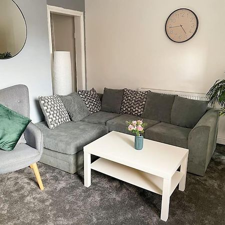 버밍엄 Perfect For Contractors & Families! 7 Beds Free Parking 아파트 외부 사진